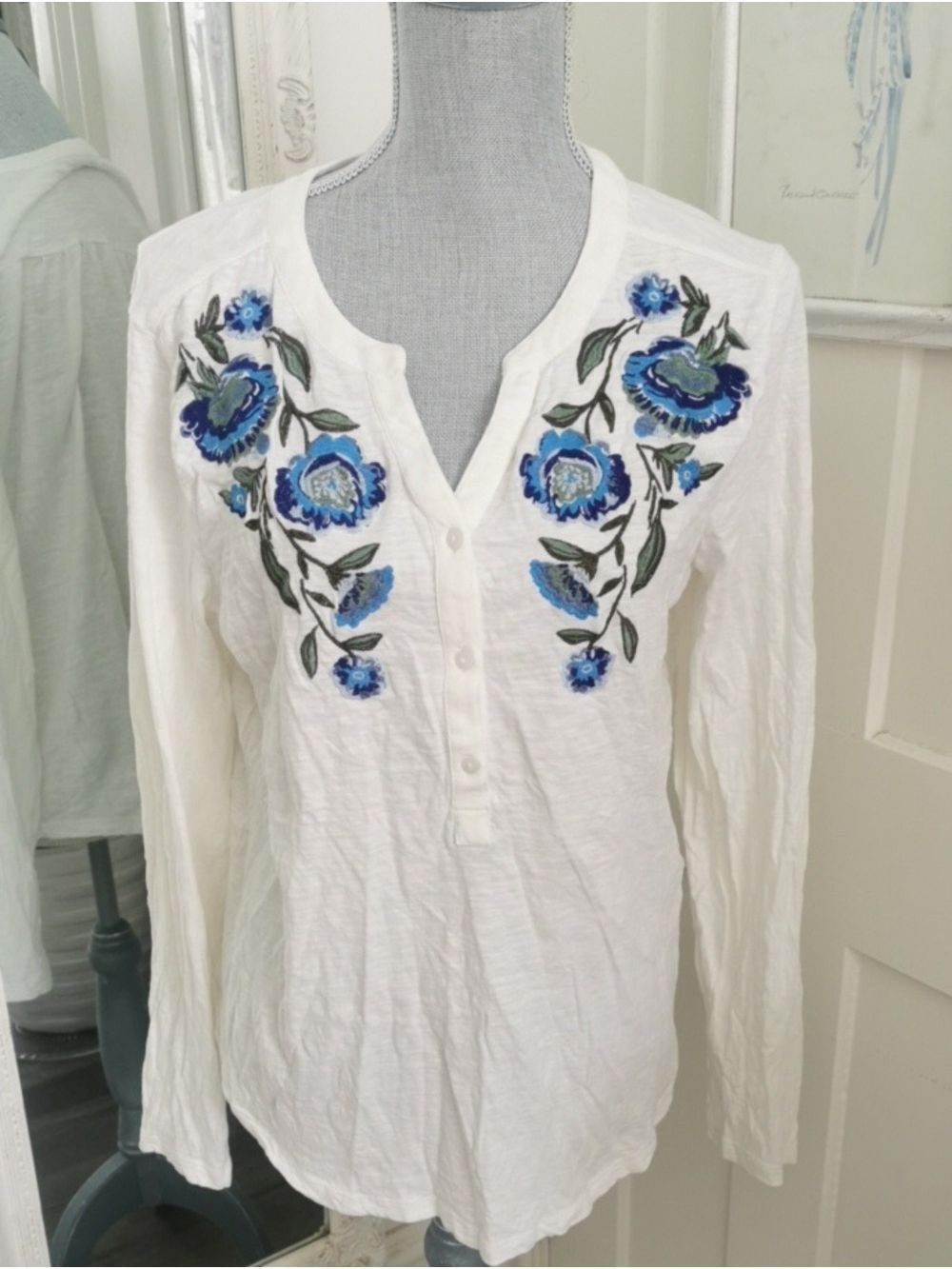Style & Co Embroidered Blue Floral Cottagecore White Henley Top. Size L